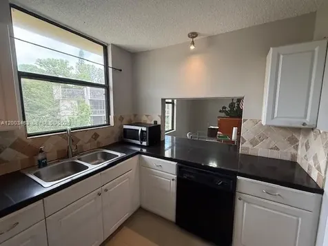 8429 Forest Hills Drive Coral Springs FL 33065