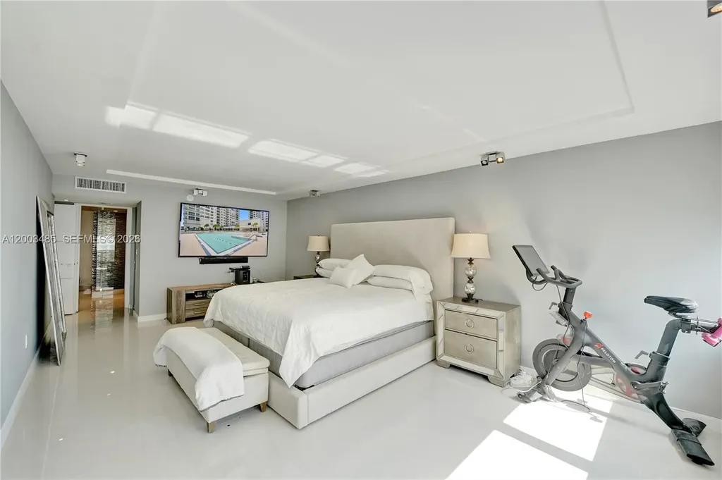 2751 S Ocean Drive Hollywood FL 33019