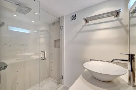 2751 S Ocean Drive Hollywood FL 33019