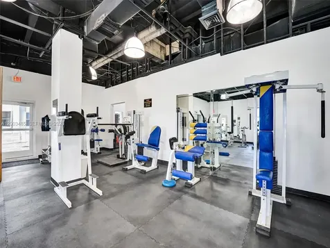 2751 S Ocean Drive Hollywood FL 33019