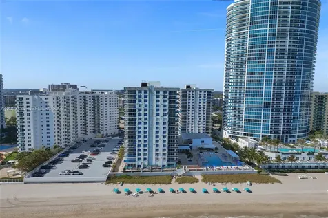 2751 S Ocean Drive Hollywood FL 33019
