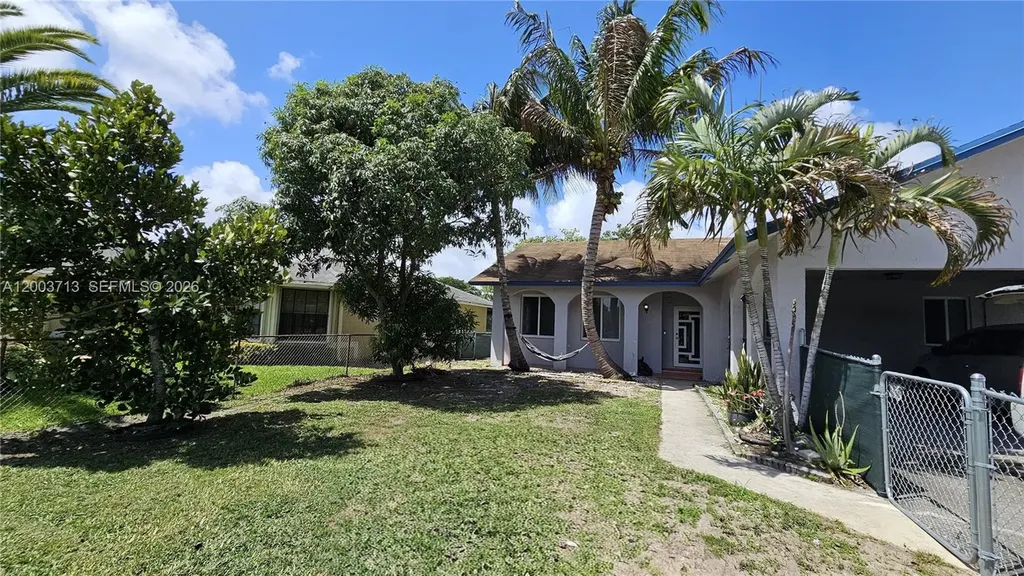 117 NW 11th Avenue Dania Beach FL 33004