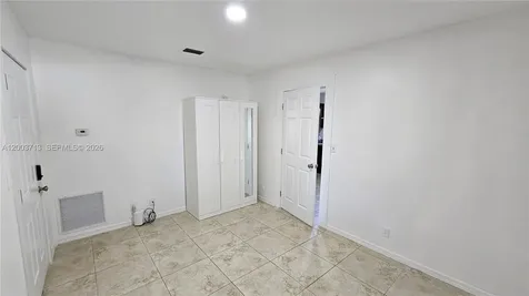 117 NW 11th Avenue Dania Beach FL 33004
