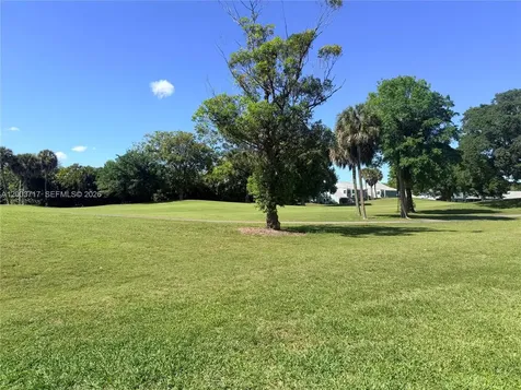 8176 Pine Circle Tamarac FL 33321