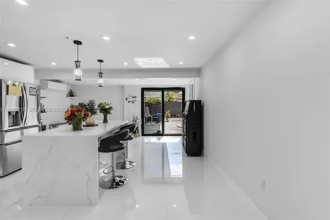 4211 W 8th Avenue Hialeah FL 33012