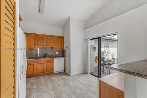 6696 SW 152nd Place Miami FL 33193