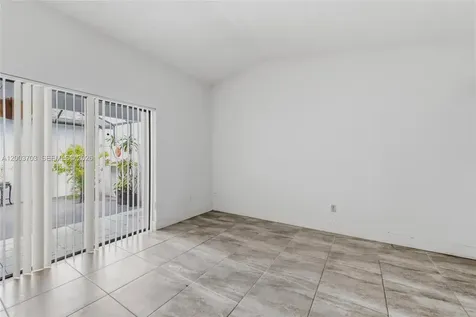 6696 SW 152nd Place Miami FL 33193