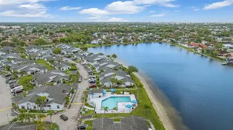 6696 SW 152nd Place Miami FL 33193