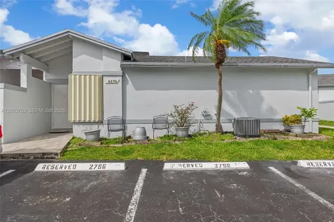 6696 SW 152nd Place Miami FL 33193