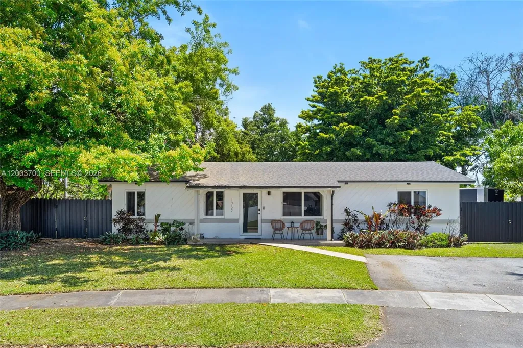 1752 S Anhinga Lane Homestead FL 33035