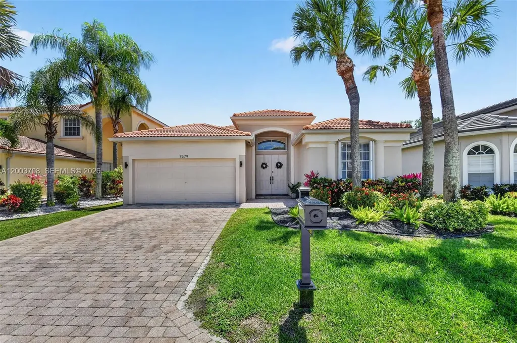7579 Via Luria Lake Worth FL 33467