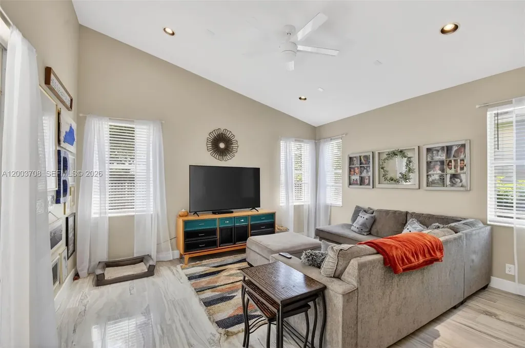 7579 Via Luria Lake Worth FL 33467