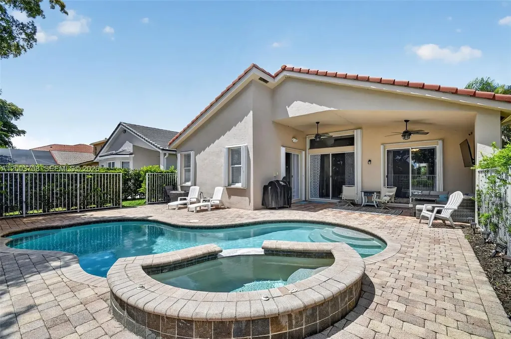 7579 Via Luria Lake Worth FL 33467