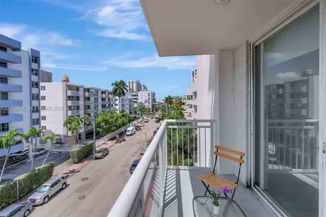 1345 Lincoln Road Miami Beach FL 33139