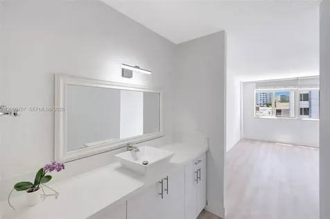 1345 Lincoln Road Miami Beach FL 33139