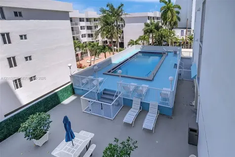 1345 Lincoln Road Miami Beach FL 33139