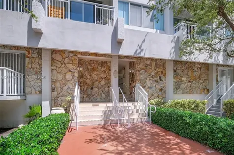 1345 Lincoln Road Miami Beach FL 33139