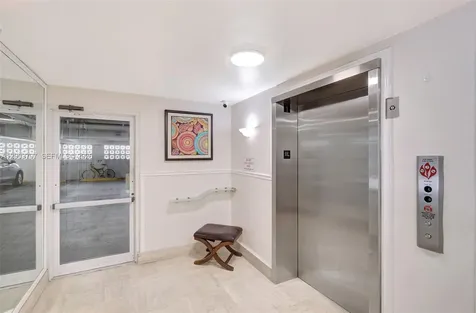 1345 Lincoln Road Miami Beach FL 33139