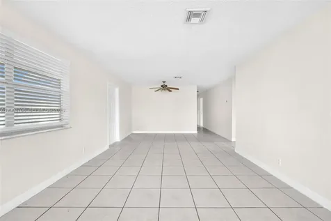 2127 Mckinley Street Hollywood FL 33020