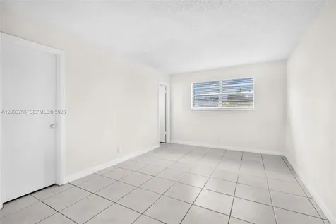 2127 Mckinley Street Hollywood FL 33020