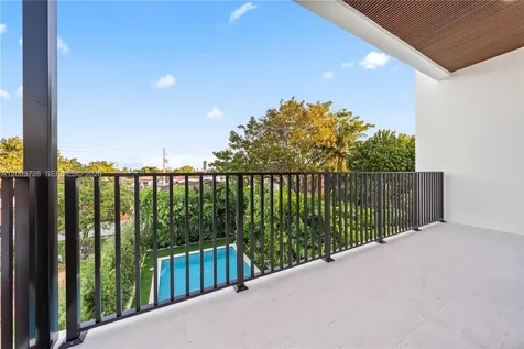 3320 SW 23rd Street Miami FL 33145