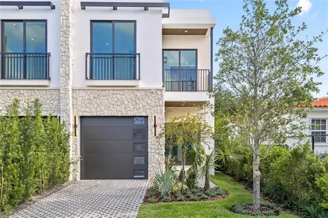 3320 SW 23rd Street Miami FL 33145