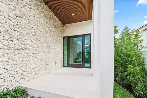 3320 SW 23rd Street Miami FL 33145
