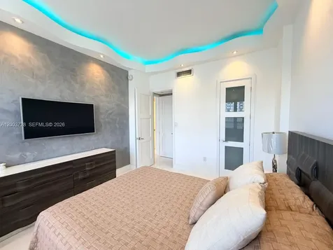 18041 Biscayne Boulevard Aventura FL 33160