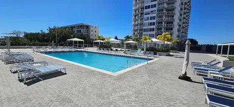 18041 Biscayne Boulevard Aventura FL 33160