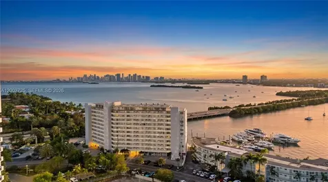 7904 West Drive North Bay Village FL 33141