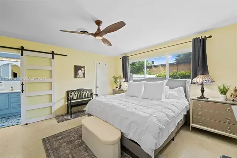 1925 N 39th Avenue Hollywood FL 33021