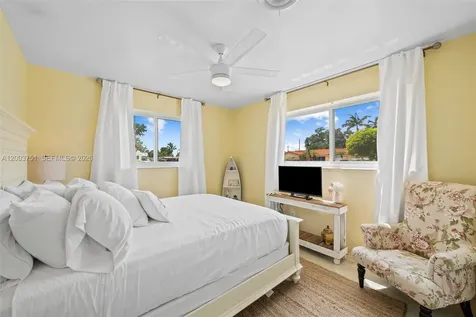 1925 N 39th Avenue Hollywood FL 33021