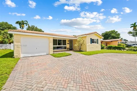 1925 N 39th Avenue Hollywood FL 33021