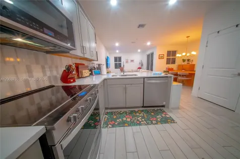 138 SW 171st Way Pembroke Pines FL 33027