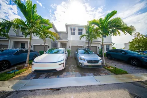 138 SW 171st Way Pembroke Pines FL 33027