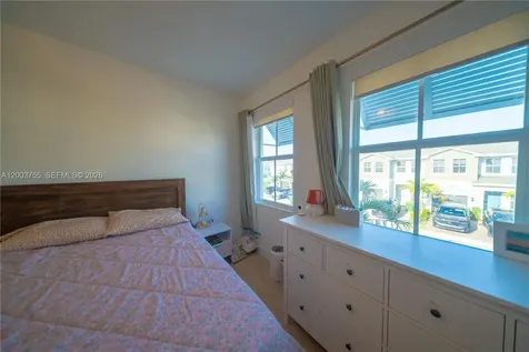 138 SW 171st Way Pembroke Pines FL 33027