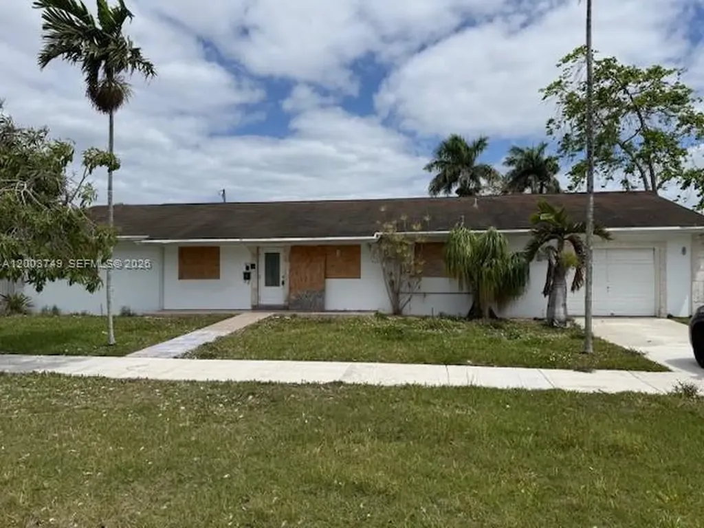105 NE 17th Street Homestead FL 33030