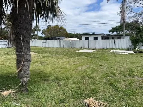 105 NE 17th Street Homestead FL 33030