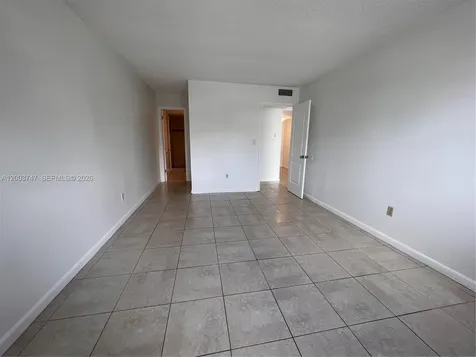 15221 NE 6th Avenue Miami FL 33162
