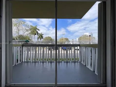 15221 NE 6th Avenue Miami FL 33162