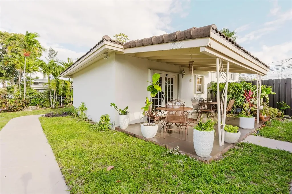 1300 NE 204th Street Miami FL 33179