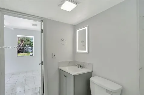 2701 NW 18th Terrace Oakland Park FL 33311