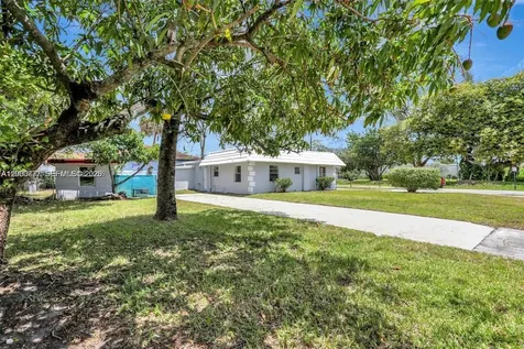 2701 NW 18th Terrace Oakland Park FL 33311