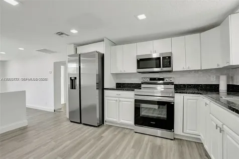 2701 NW 18th Terrace Oakland Park FL 33311