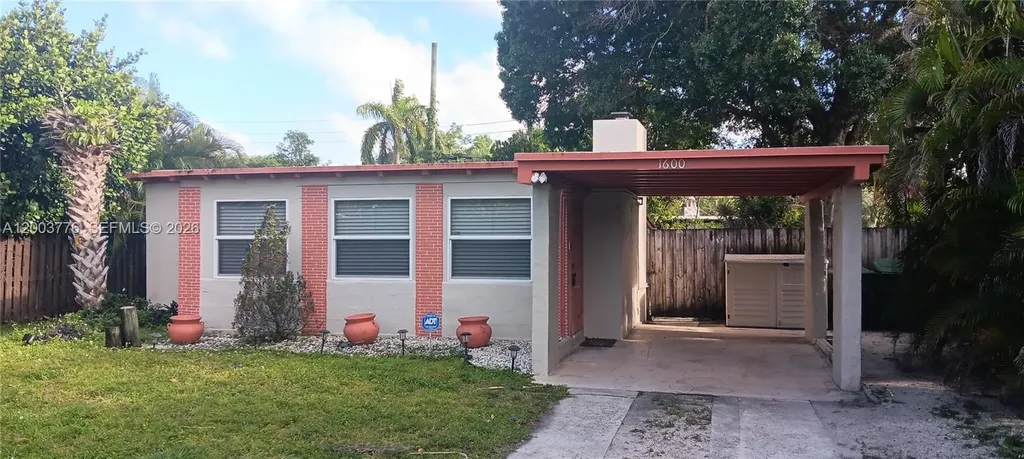 1600 SW 14th Street Fort Lauderdale FL 33312