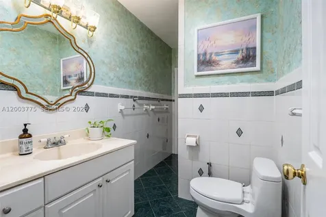 14600 N Spur Drive Miami FL 33161