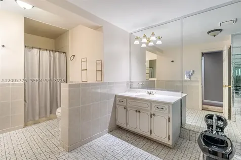 14600 N Spur Drive Miami FL 33161