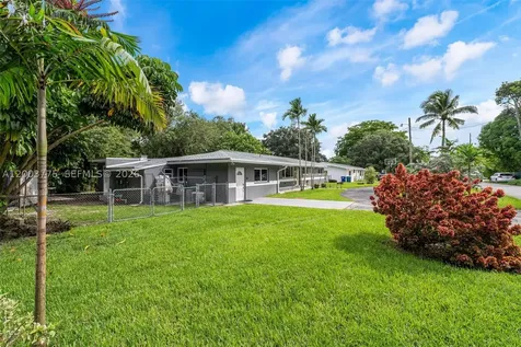 14600 N Spur Drive Miami FL 33161