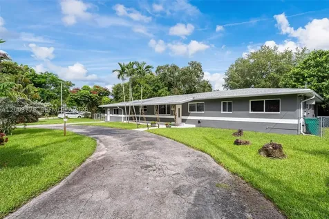 14600 N Spur Drive Miami FL 33161