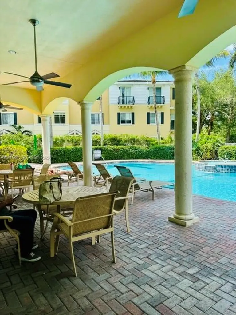 556 NW 39th Circle Boca Raton FL 33431